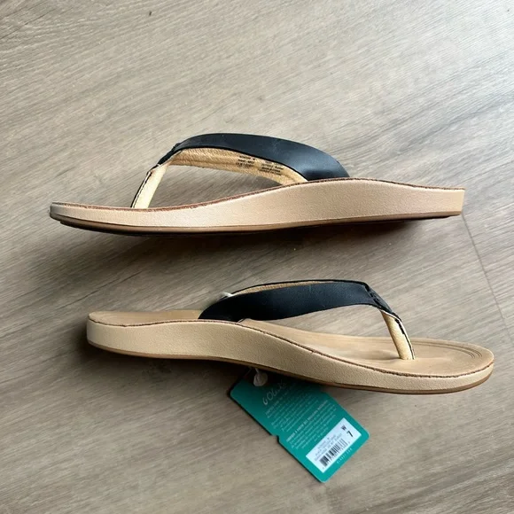 NEW! OluKai Women's Black and Tan Sandals Flip Flops - size 7w - Picture 3 of 8